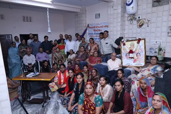 सिलाई केन्द्र का चित्र